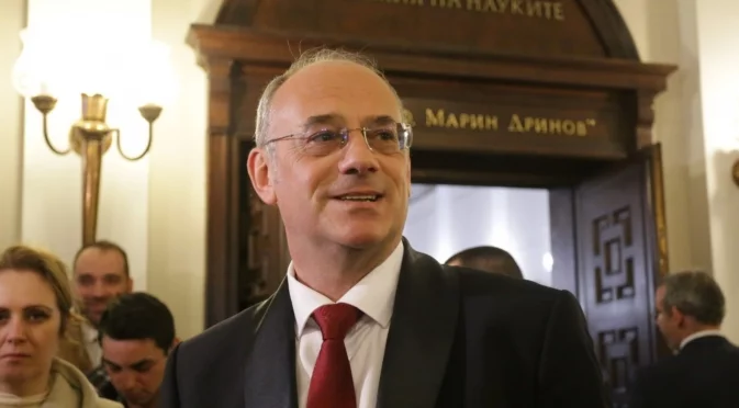 Проф. Семов с послание за 3 март: Да не крадем и да си вършим работата