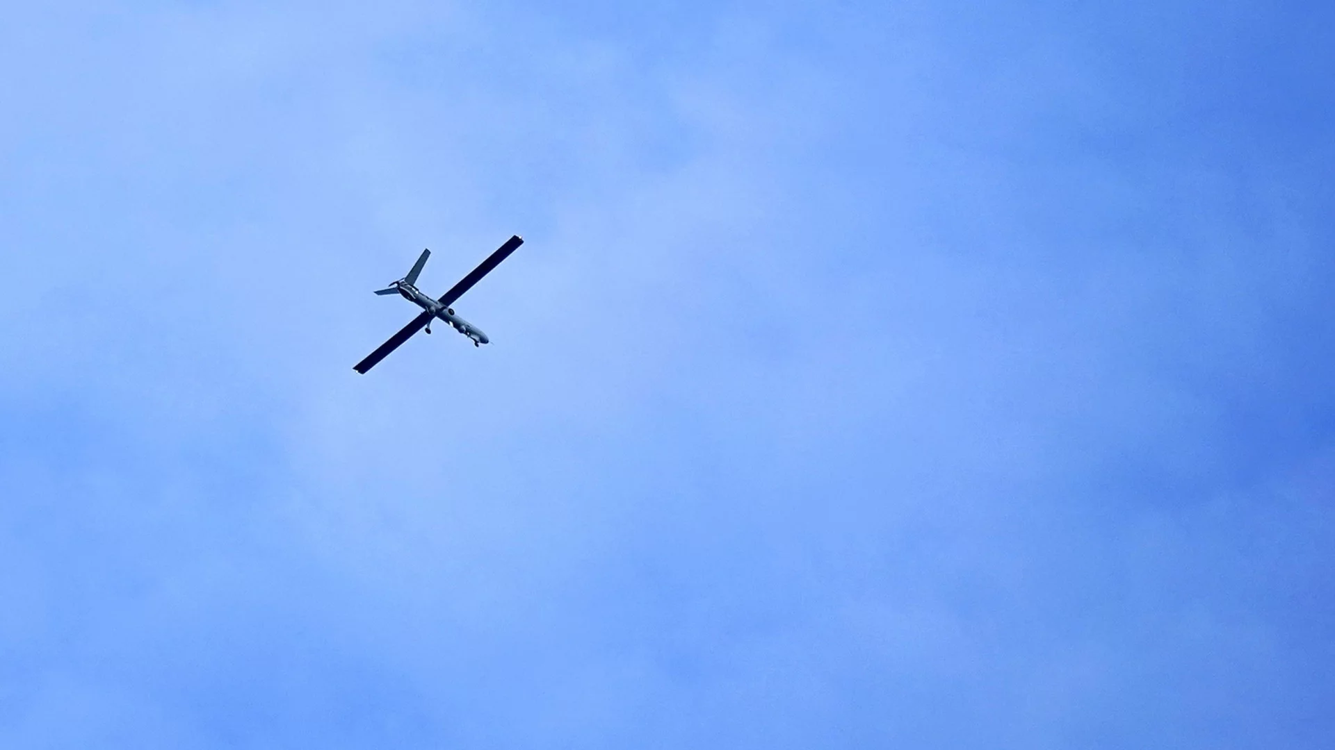 Крайнодесните в Румъния атакуват в КС закона, позволяващ сваляне на руските дронове