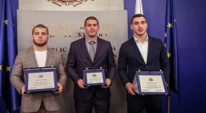 Натиск, репресии и разпити: Световен шампион си тръгна бесен от Общото събрание на борбата   