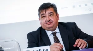 "Караиванов трябва незабавно да подаде оставка! Или пак ще гледаме Хитър Петър с магарето между капките?"