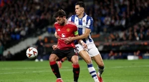 Манчестър Юнайтед излезе победител след три дузпи и червен картон, Тотнъм някак оцеля