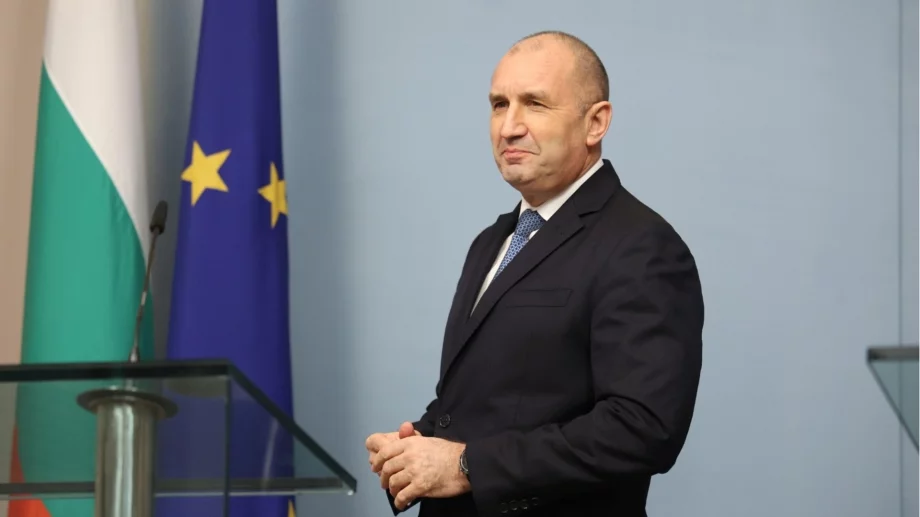 Български футболен гранд призова Румен Радев да спре "атака" и да спаси клуба
