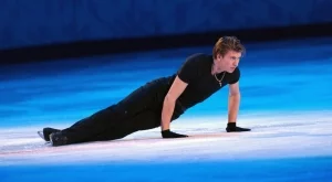 "Искаш ли ампутация?" Шампион шокира с видео по шорти при минус 40°C