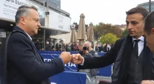 "Ако Бербатов замълчи, значи е същият лъжец, двуличник и лицемер като дясната му ръка"