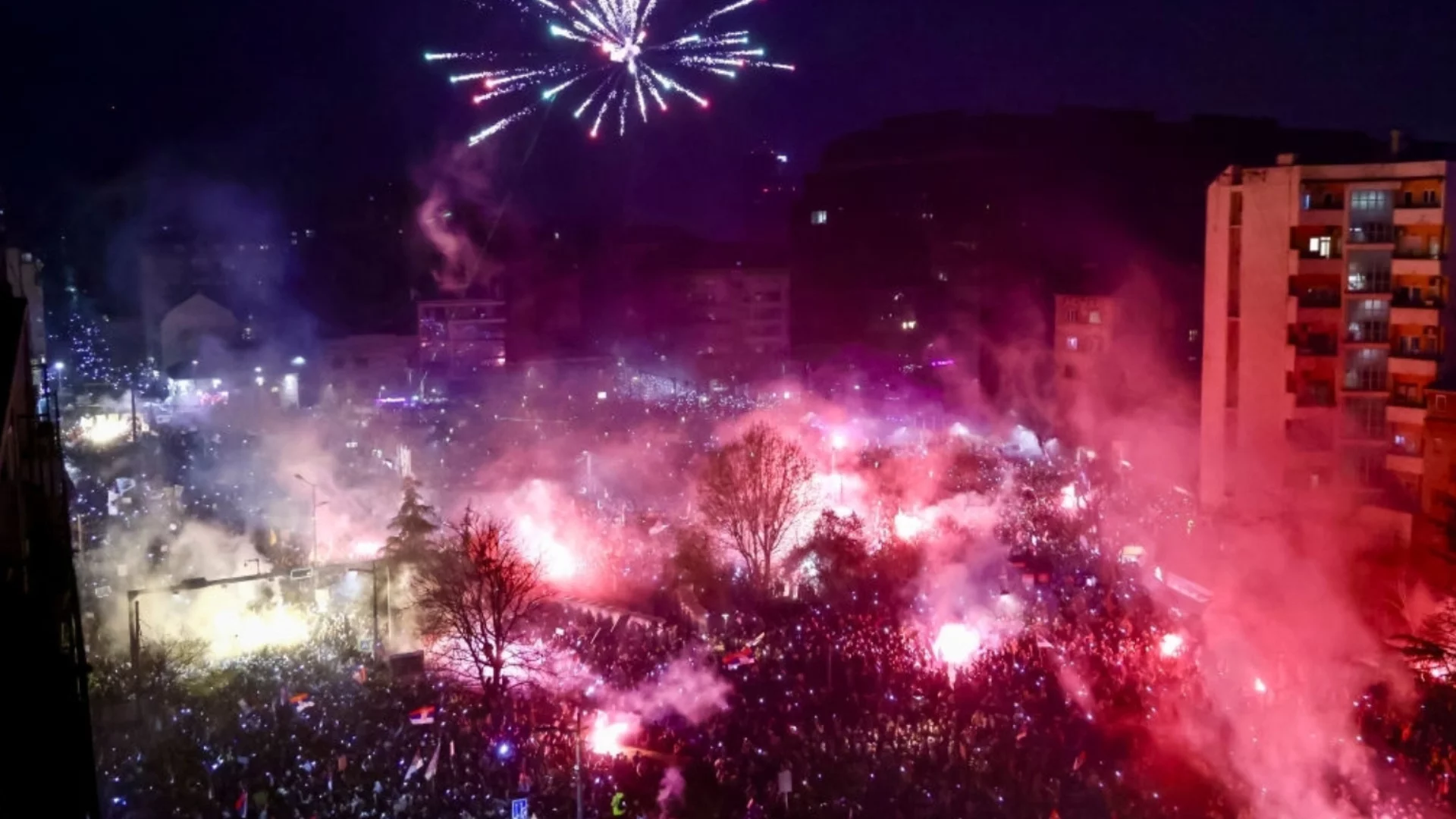 Вучич - долу, Орбан - с него: Огромни протести в Сърбия и Унгария (ВИДЕО)