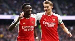 Арсенал задържа Букайо Сака - предлага му повече пари и нов договор