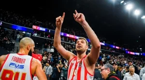 Александър Везенков поведе Олимпиакос към титлата