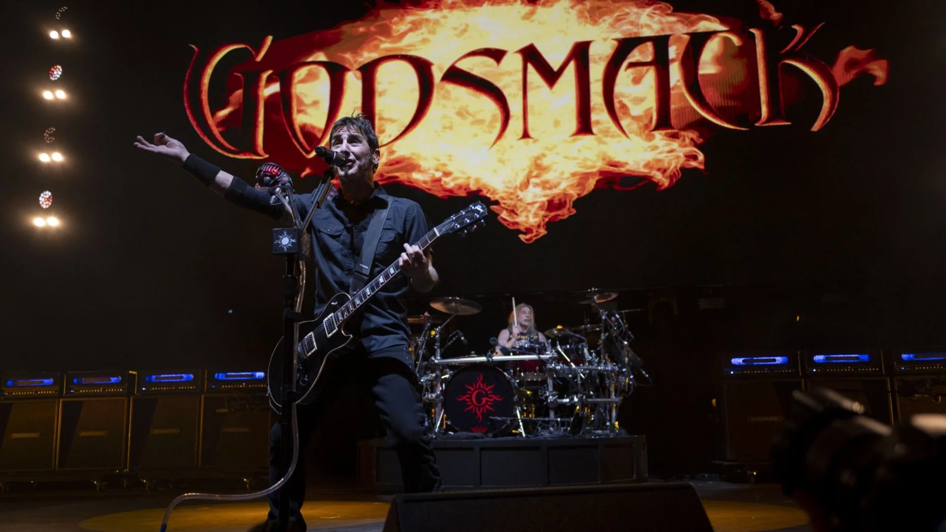 Безапелационен американски рок в София: България обича Godsmack!