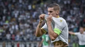 Има ли изненадани, че паднахме от Ирландия? Та резервният им страж е по-скъп от Десподов и Груев взети заедно!