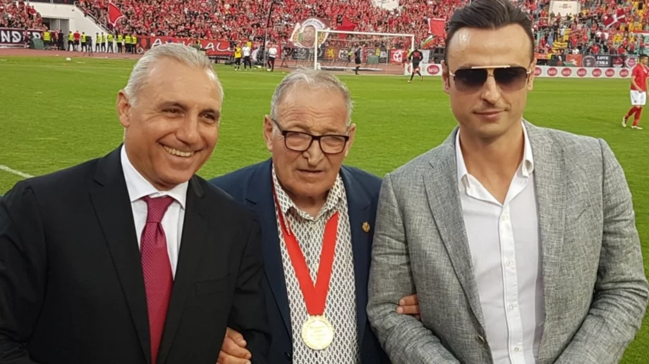 Тайни от БГ елита: В ЦСКА за 40 обувки, среща със Стоичков и счупена ръка срещу Левски