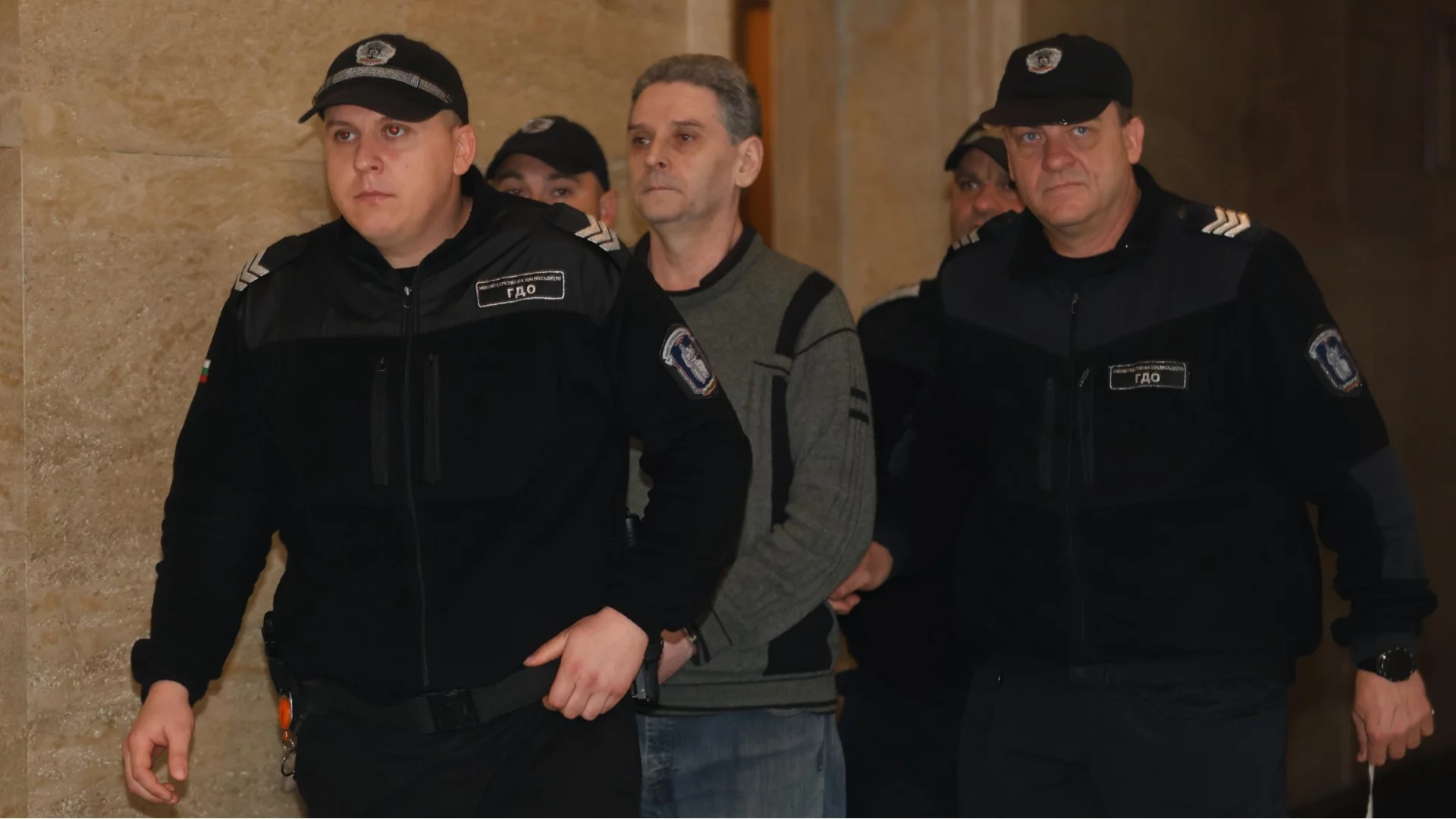 Разстрелял го, не отрича, а съдът иска още доказателства: Делото за убийството на психолога