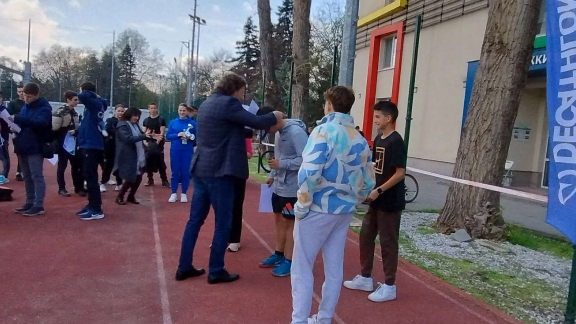 Заместник-кметът на Пловдив награди победителите в благотворителен ученически турнир