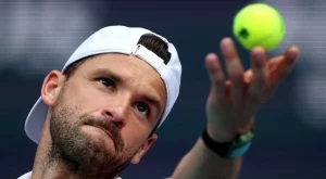 Опонентът на Григор Димитров притесни преди мача им: Не виждам, ухото ми е на 55%, губя баланс