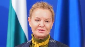 Войната за БОК продължава: Стефка Костадинова отвърна на удара
