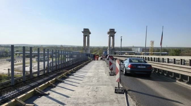 Напредва ли ремонтът на Дунав мост (СНИМКИ) 
