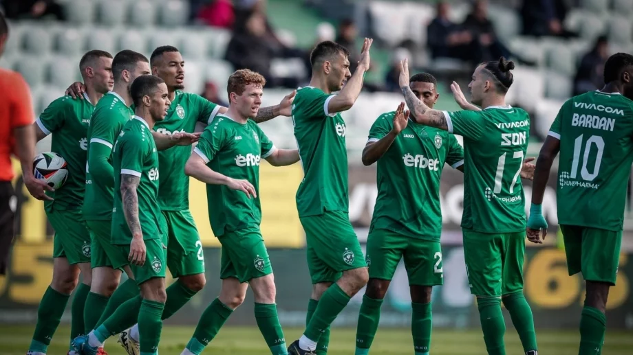 В Лудогорец е така! Добри заплати, има и бонуси, а омразата ги мотивира