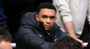 Александър-Арнолд наруши мълчанието си - взриви социалните мрежи, след като Ливърпул стана шампион