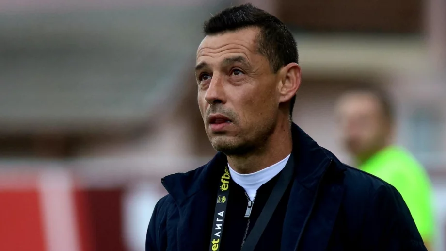 Мрежа от детайли: Кошмарът на Александър Томаш, за който феновете на ЦСКА не искат да чуват