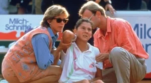 Пред очите на легендарна българка: Кървавата атака, която промени историята на тениса