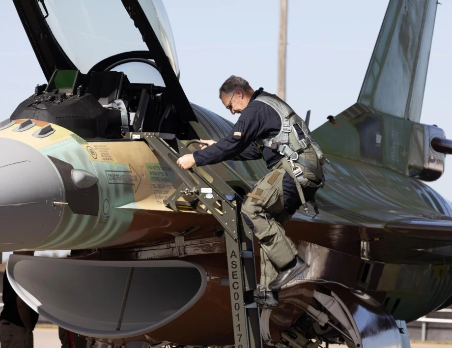 Саботаж или кражба на важни данни: Защо българският F-16 не е счупен, но не работи?