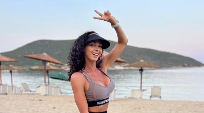 Порасналата дъщерята на Биляна Йотовска е като нейна сестра (СНИМКИ)