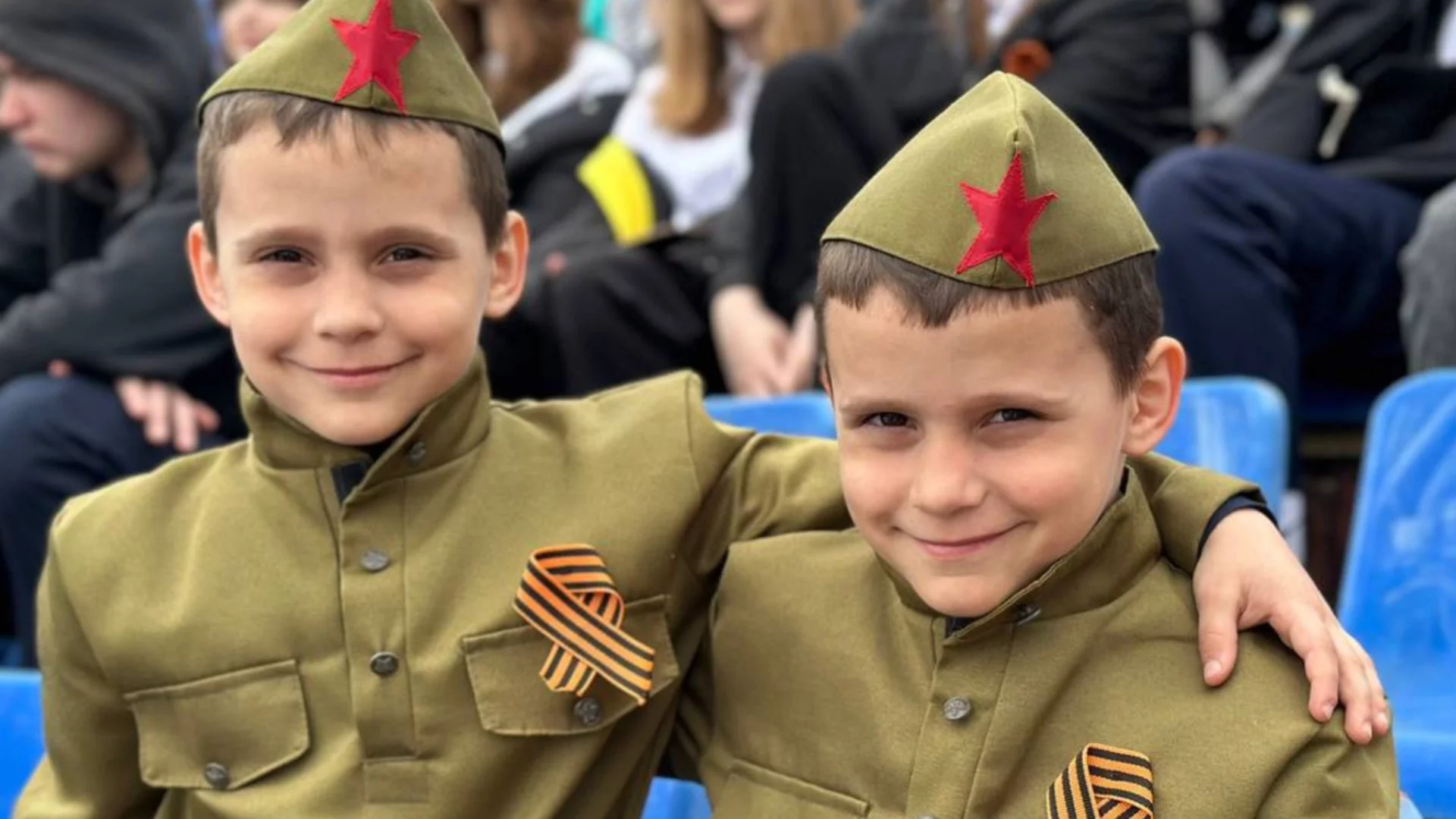 От люлката на фронта: Детски градини в Русия проведоха Парад на победата (ВИДЕА)