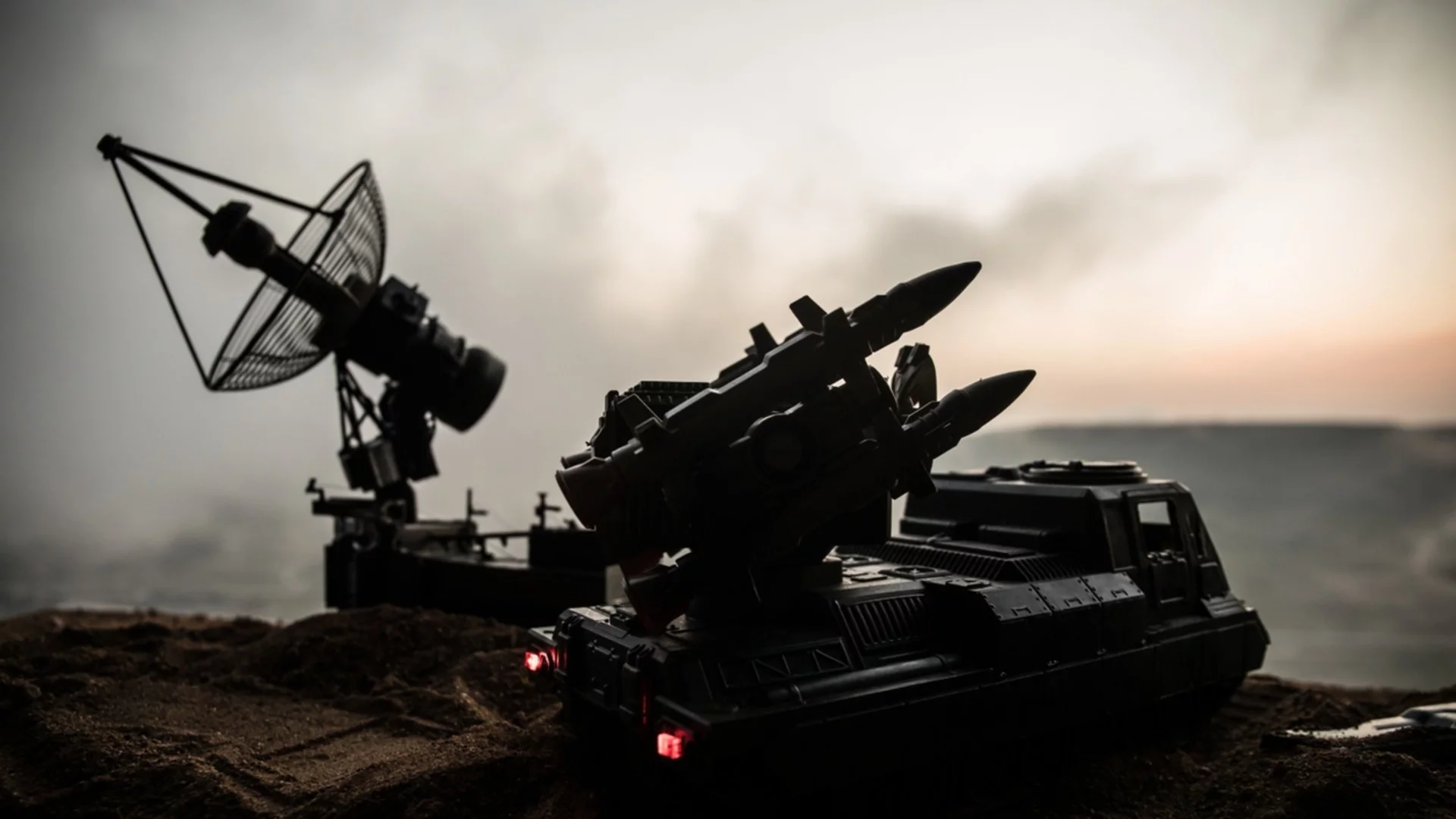 Украински удар спря работата на руски завод за военна електроника, предупреждение и за Кримския мост (ВИДЕО)