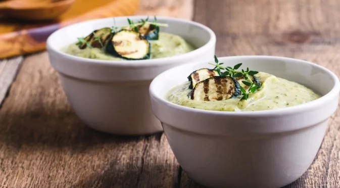 Бърза и вкусна разядка с тиквички за Гергьовден (готова за 10 минути)