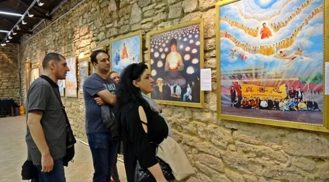 Престижната международна изложба "Изкуството на Джън-Шан-Жен" гостува във Варна от 7 до 20 май в галерия "Графит"