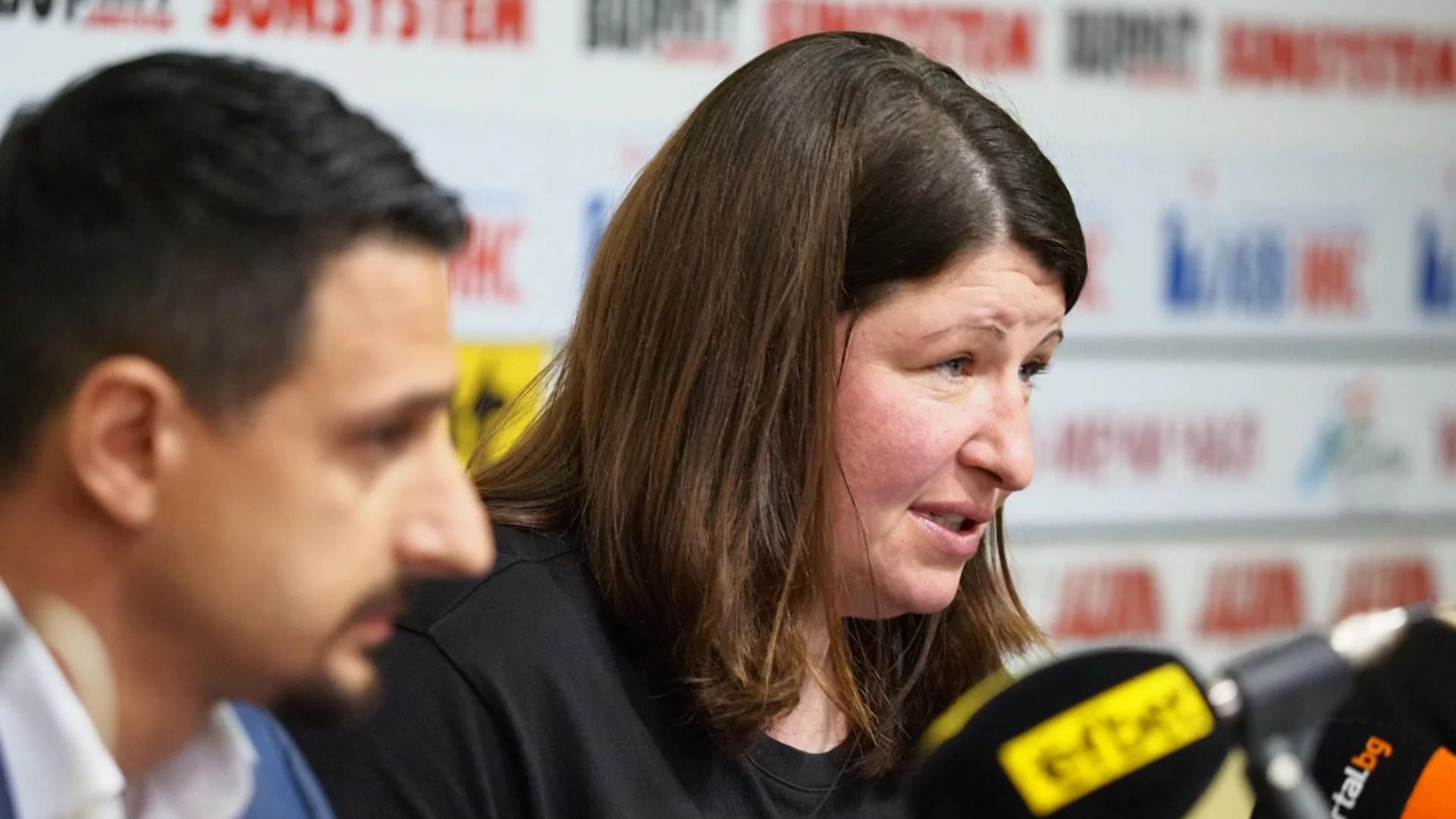 Станка Златева избухна: Гриша Ганчев уж дава, а ЦСКА нямат зала. Селянката Станчето ще им направи...