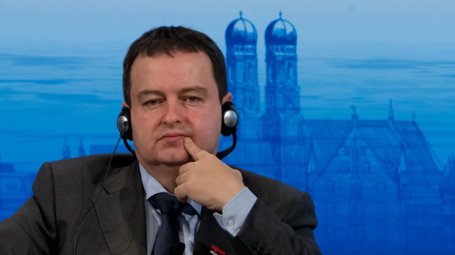 Дачич към протестиращите: Предсрочни избори в Сърбия ще са край на мечтите ви