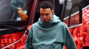 Логичният ход, с който Ливърпул опита да задържи Трент, но не се получи