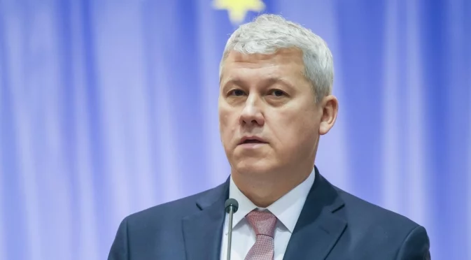Румъния с временен премиер. Кой е той?