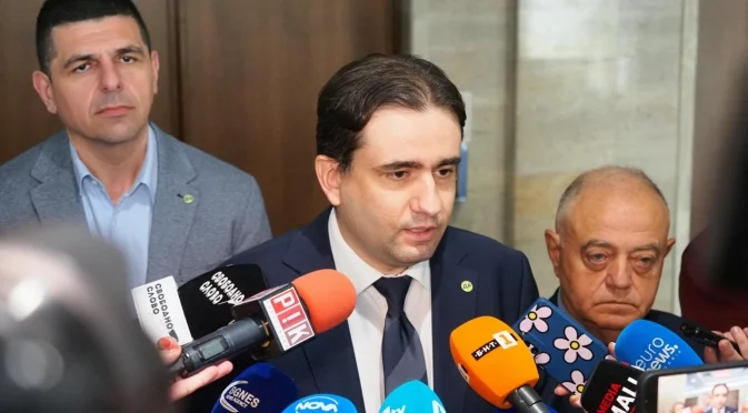 Тъжно е, че ГЕРБ правят явна услуга на Пеевски и зависят от него