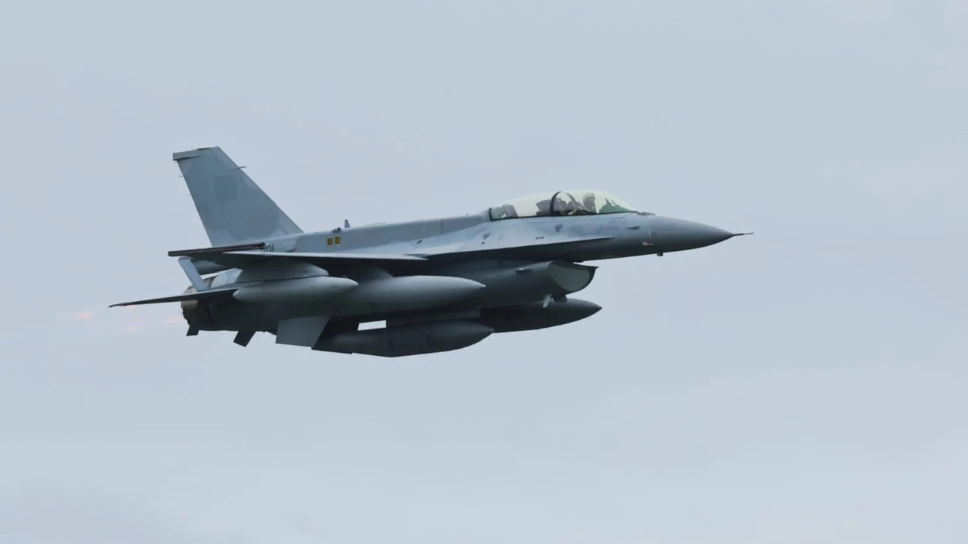 Специализирана украинска медия с анализ кой е виновен за българския F-16