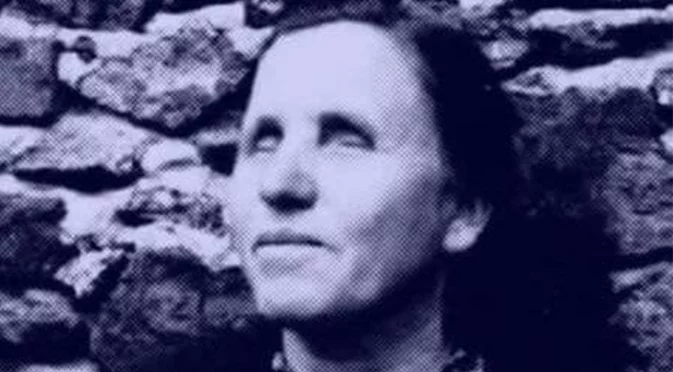 Румънци възпяха Баба Ванга в хит, превзел интернет (ВИДЕО)