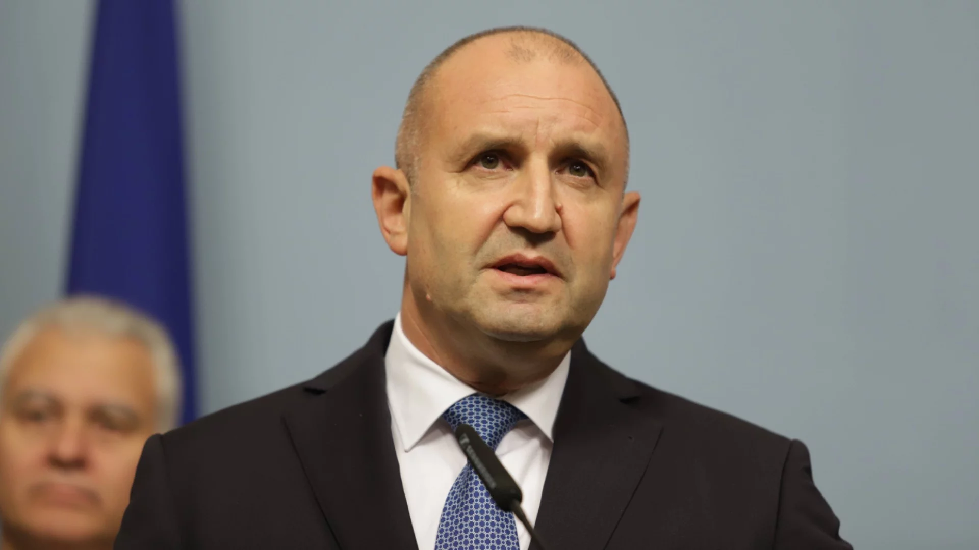 Румен Радев с извънредно обръщение към народа днес