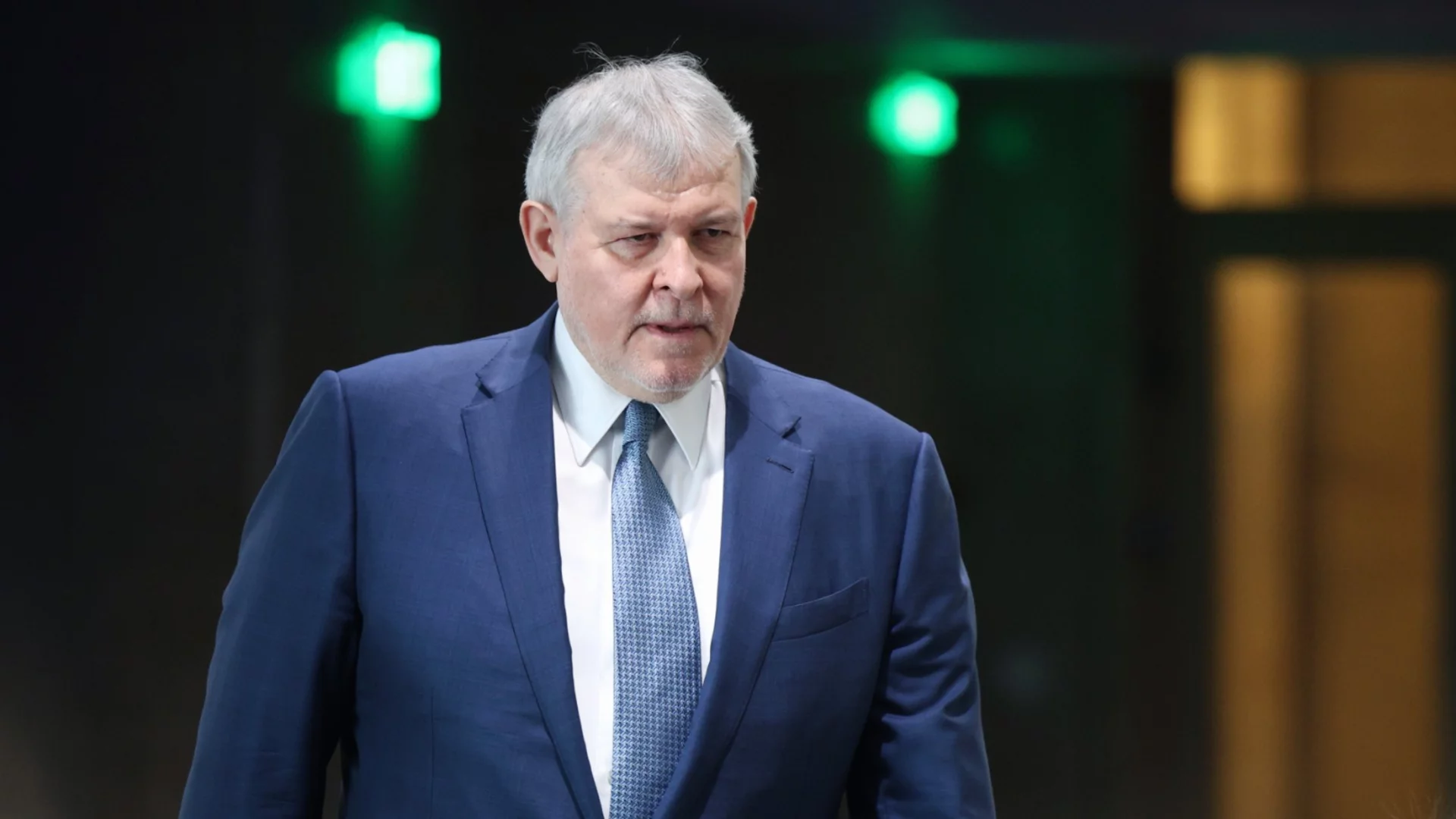 СДС за Радев: Сутрин слуша "Ода на радостта", вечер иска референдум за еврото