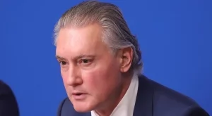 Точно преди ЦСКА - Лудогорец: Кирил Домусчиев съди старши треньора на ЦСКА за 40 000 лева