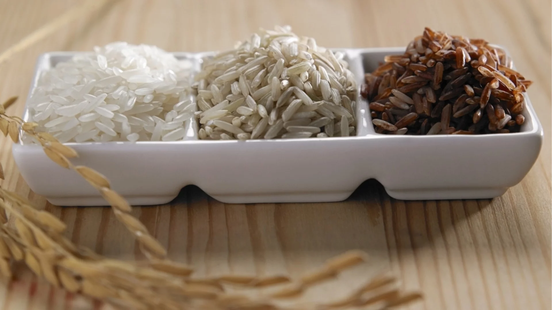 Бял и кафяв ориз: Каква е разликата и кой е по - полезен