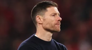 Писал история с Арсенал, Барселона и Челси сяда на стола на Алонсо в Леверкузен