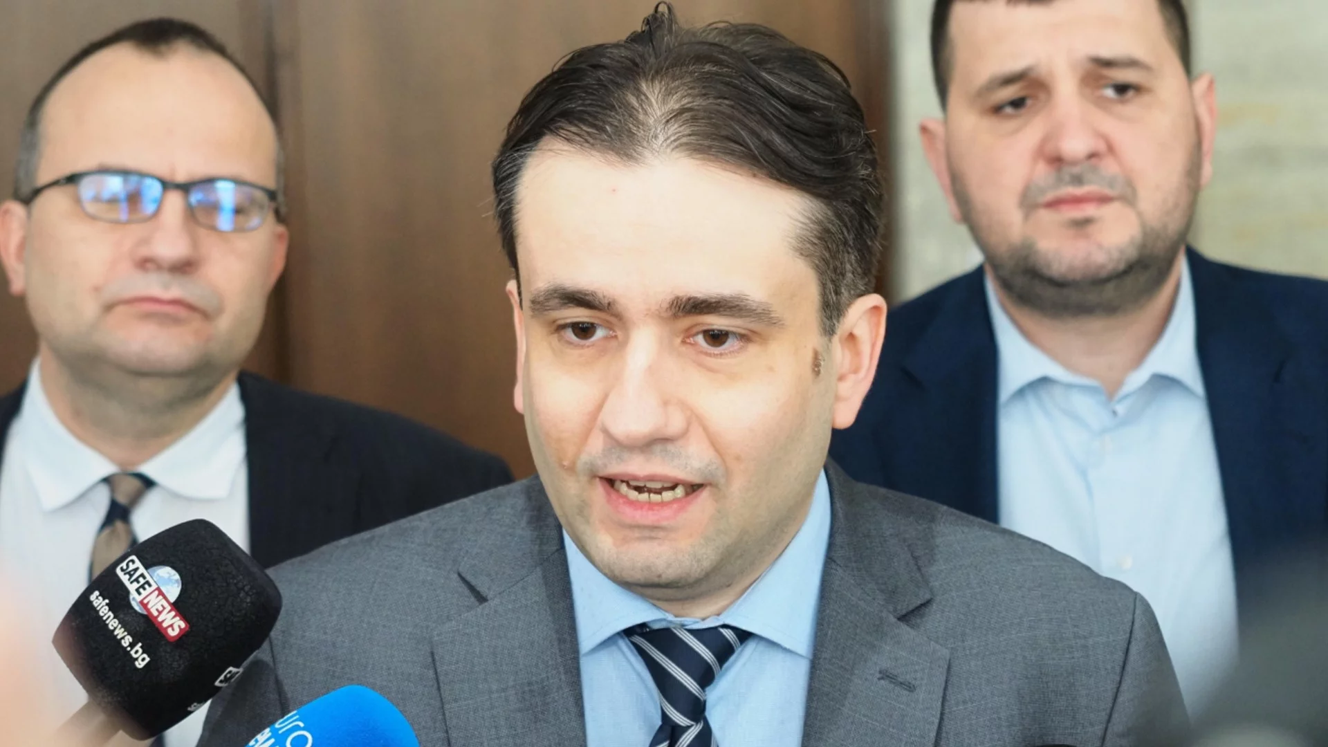 Божидар Божанов: Още идната седмица може да отхвърлим референдума за еврото