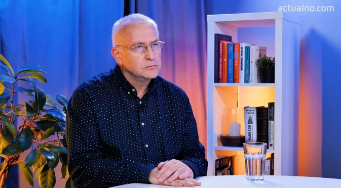 Проф. Светослав Малинов: Злонамерено е изказването на президента за референдума за еврото