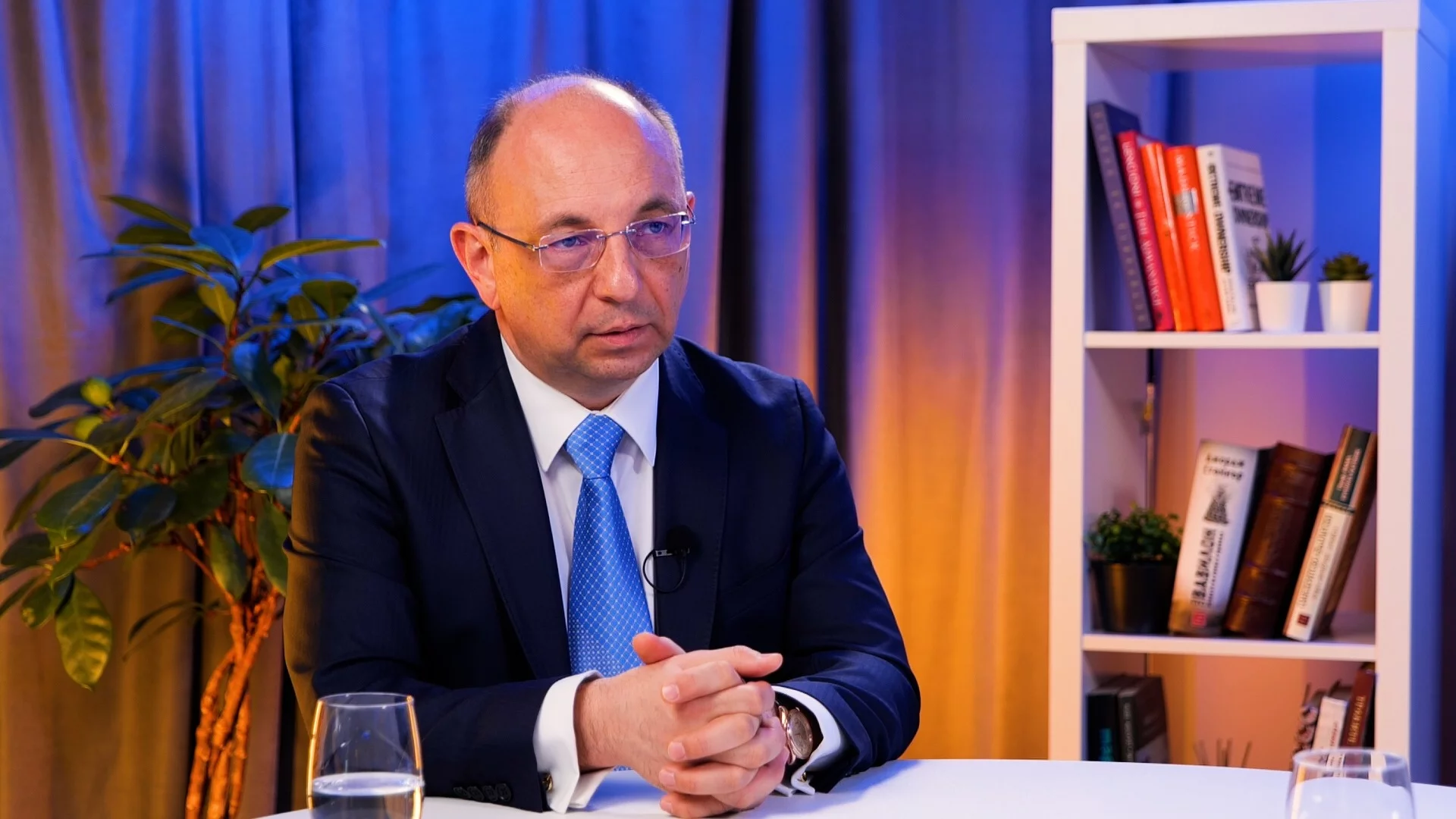 Николай Василев: Според мен няма да има референдум за еврото