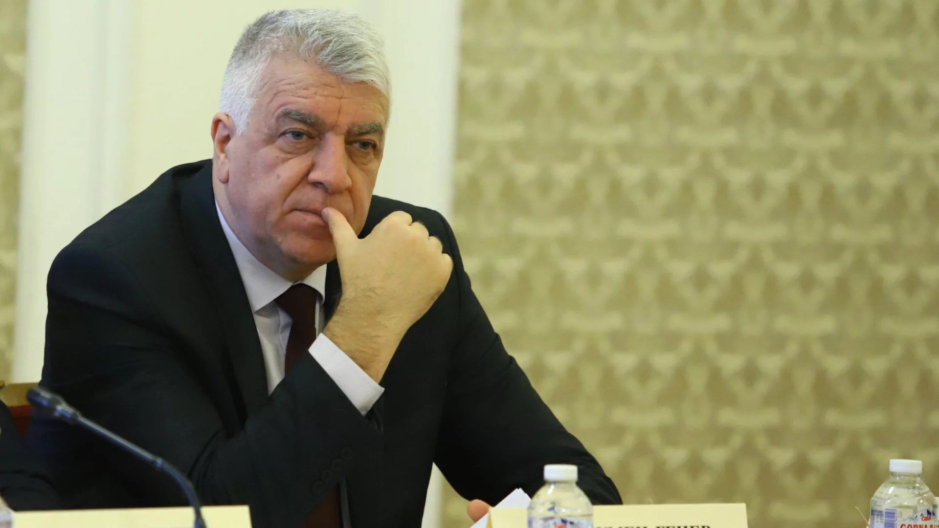 Историята на Румен Гечев и спасяването на лева: "Еврозоната не пречи на един Фицо да управлява, така че Вашите приятели ще могат да се залепят за Съветския съюз"