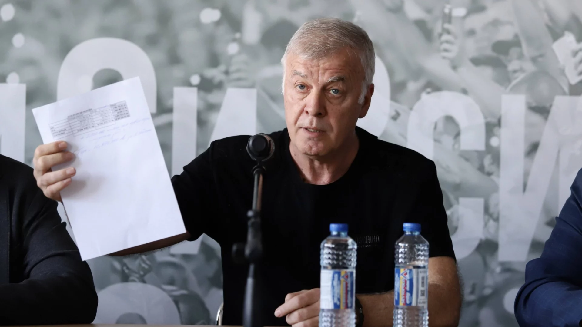 Писна му да го разиграват! Сираков реши какво ще прави Левски с Ел Джемили
