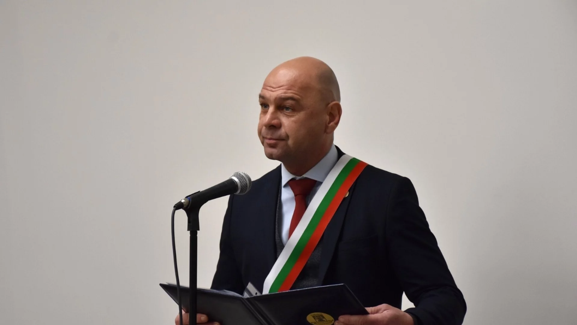 След намесата на Борисов: Кметът на Пловдив оттегля по-високите такси за строителни разрешения