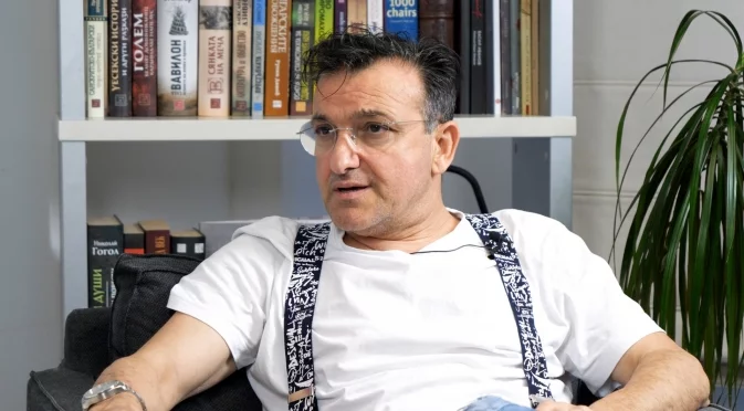 Зуека рисува Дон Кихот и го показва в София: "С испанските печатници не е лесно - всички ти викат "mañana"