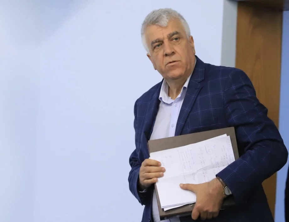 Тежко разцепление в БСП заради еврото: Румен Гечев напуска партията, Пловдив и Варна бойкотират ръководството