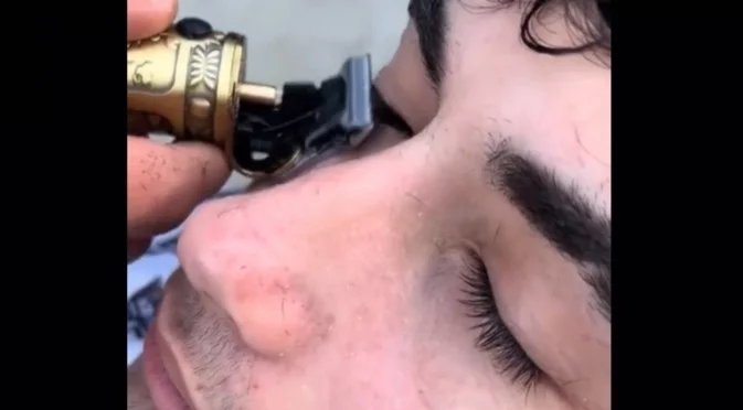 TikTok кара мъжете да си подстригват миглите. Защо това е глупаво и опасно? (ВИДЕА)